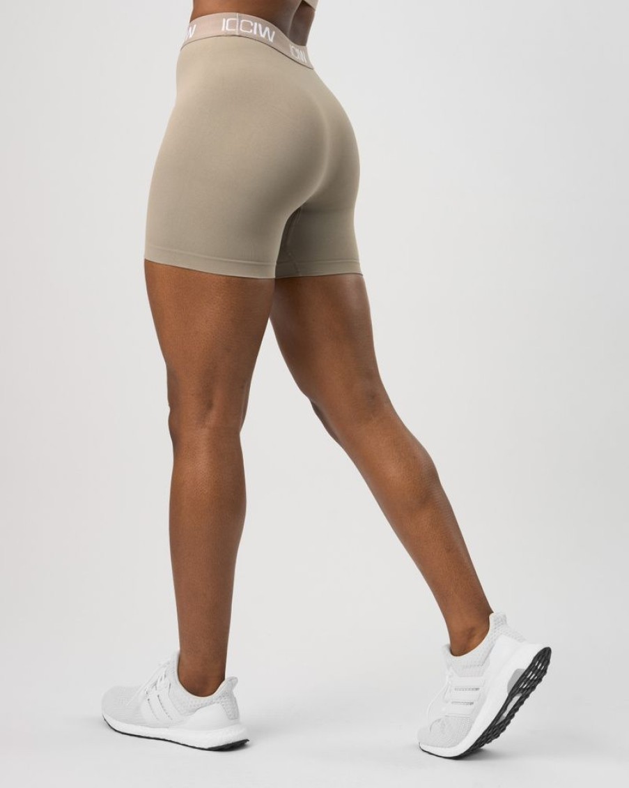 Dam ICIW Seamless | Define Seamless Logo Shorts Taupe